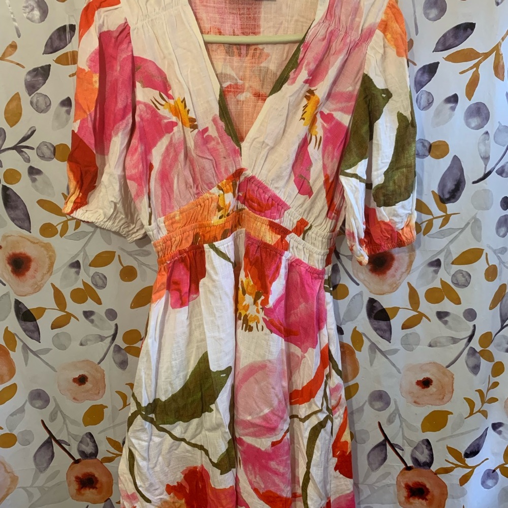 White Closet Floral V-Neck Mini Dress Sz M